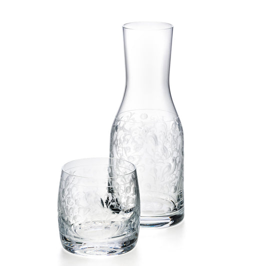 kleine Karaffe mit passendem Becher, Hand graviert