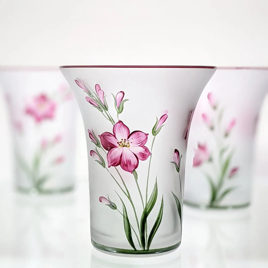 Kristallbecher mit Gladiolenmotiv handbemalt