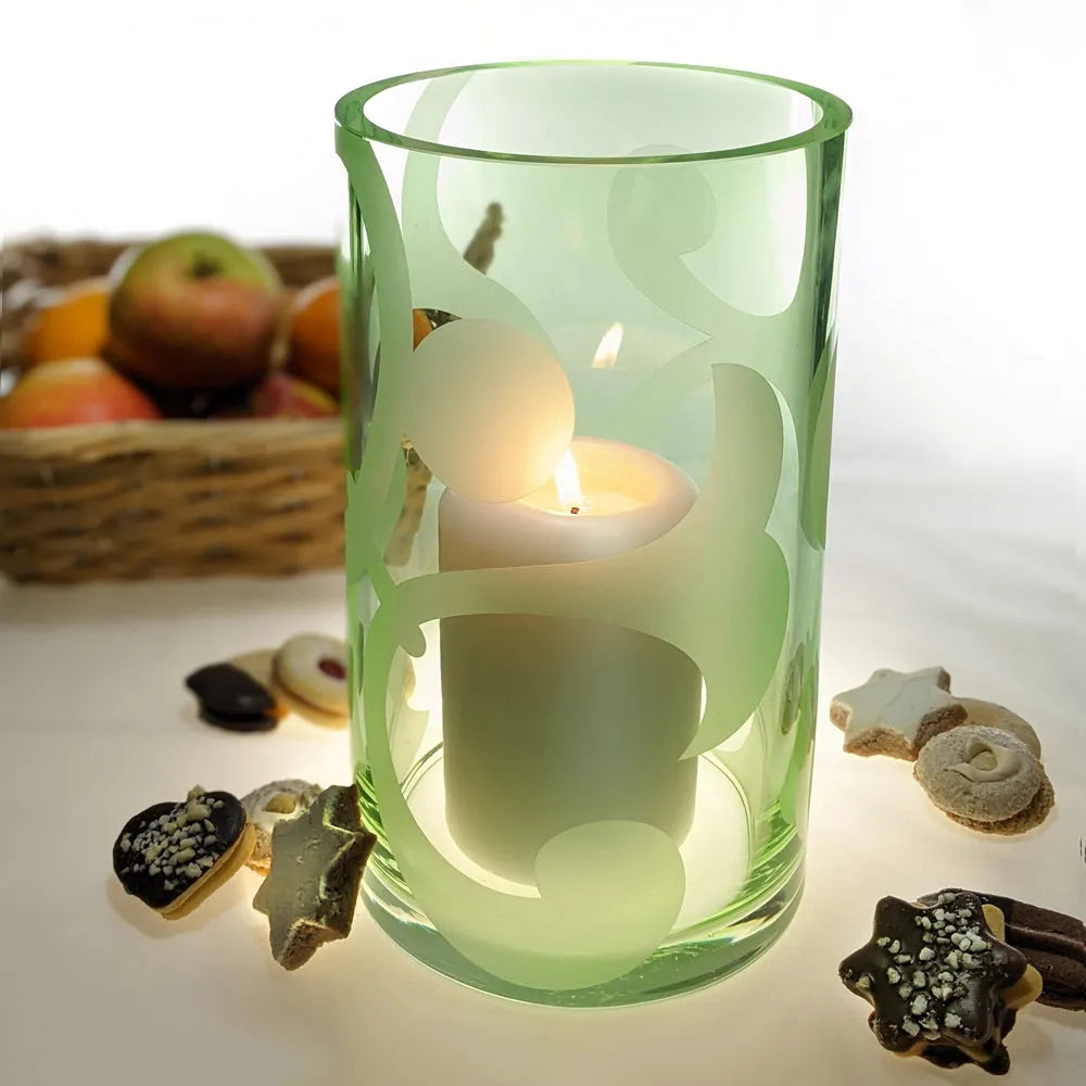 Hellgrünes Windlicht aus Kristallglas von OertelCrystal
