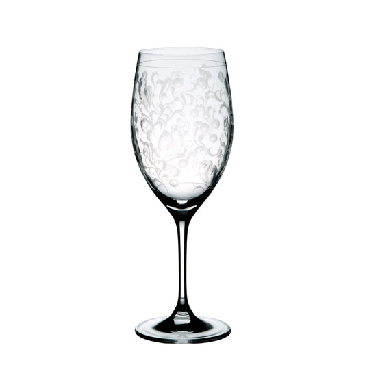 Weinglas mit filigraner Gravur