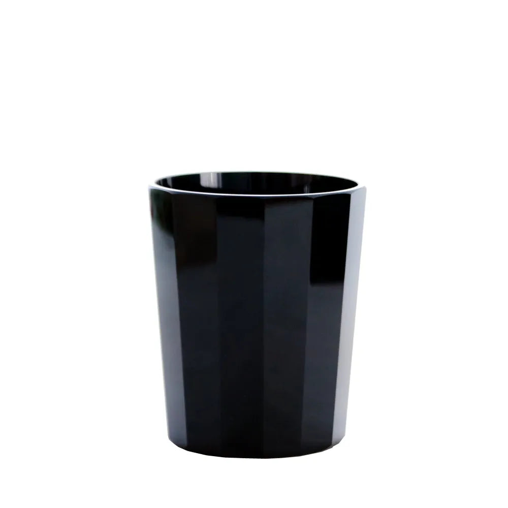 Whiskybecher aus schwarzem Kristallglas, geschliffen