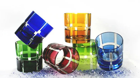 Farbige Kristallglas Whiskybecher, mundgeblasen, handgeschliffen
