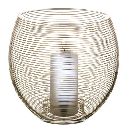 großes Windlicht mit Golddekoration