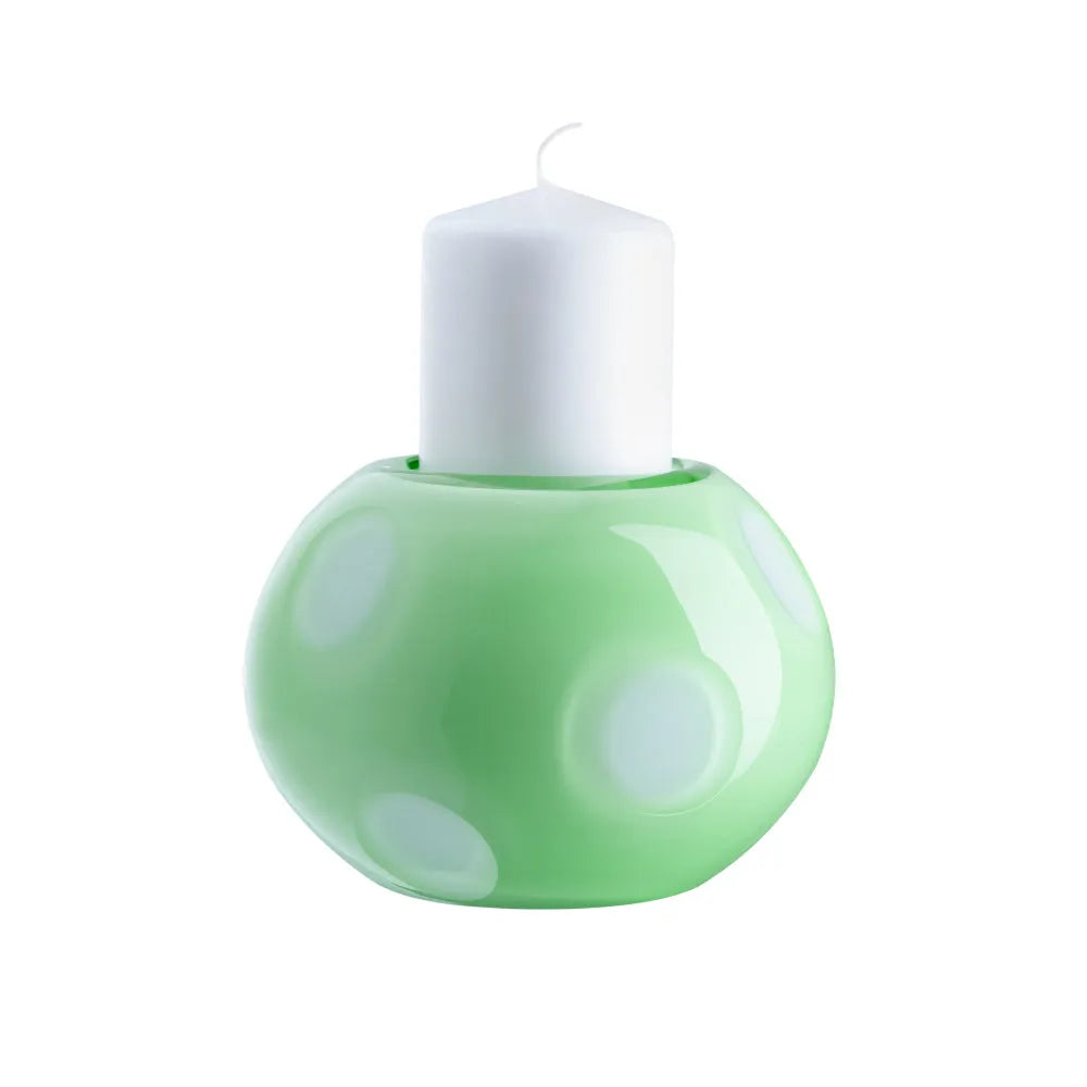 hellgrüner Leuchter mit Kerze. OertelCrystal