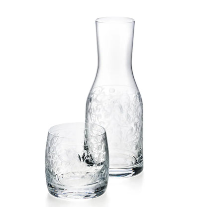 kleine Karaffe mit passendem Becher, Hand graviert