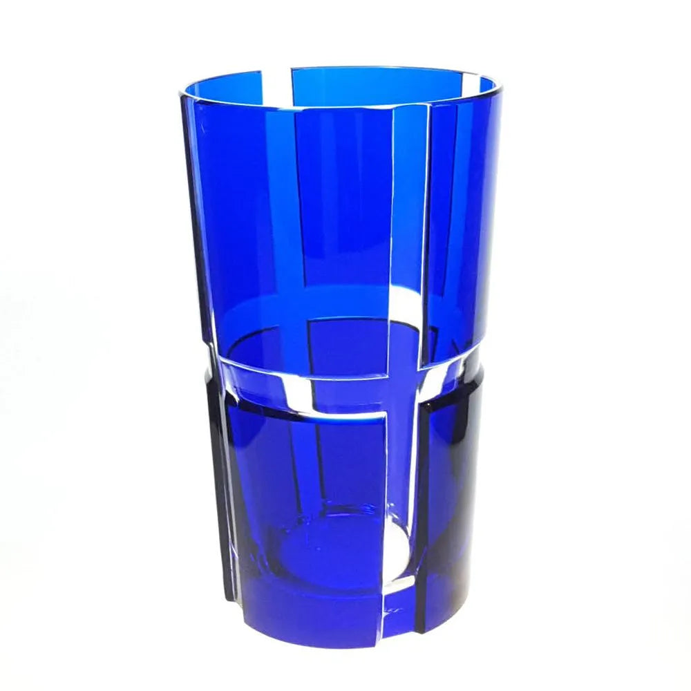 Blauer Kristallglas Becher mit modernem Schliff
