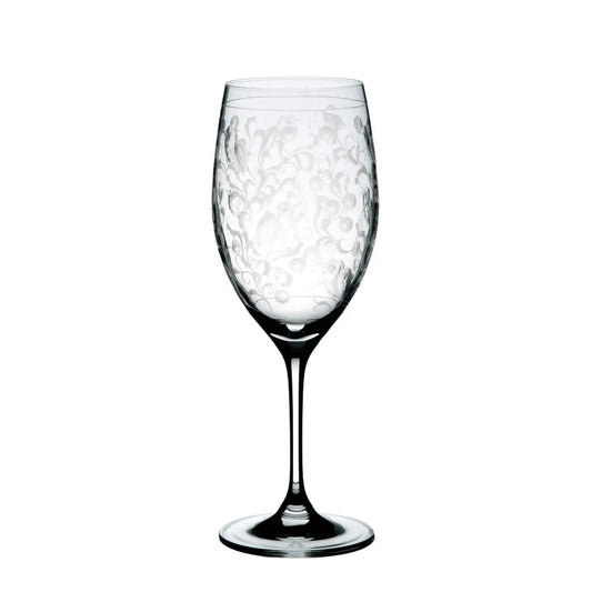 Weinglas mit filigraner Gravur