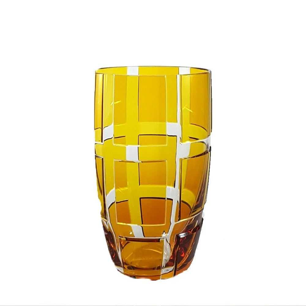 gelber Kristallbecher