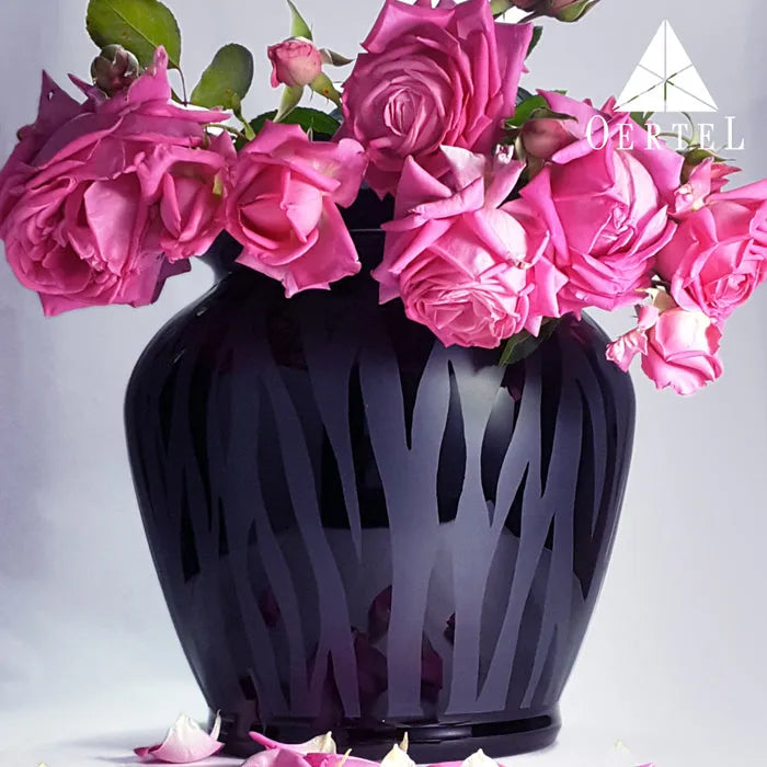 schwarze Kristallvase