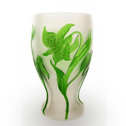 Vase mit grünem Liliendekor, Handarbeit